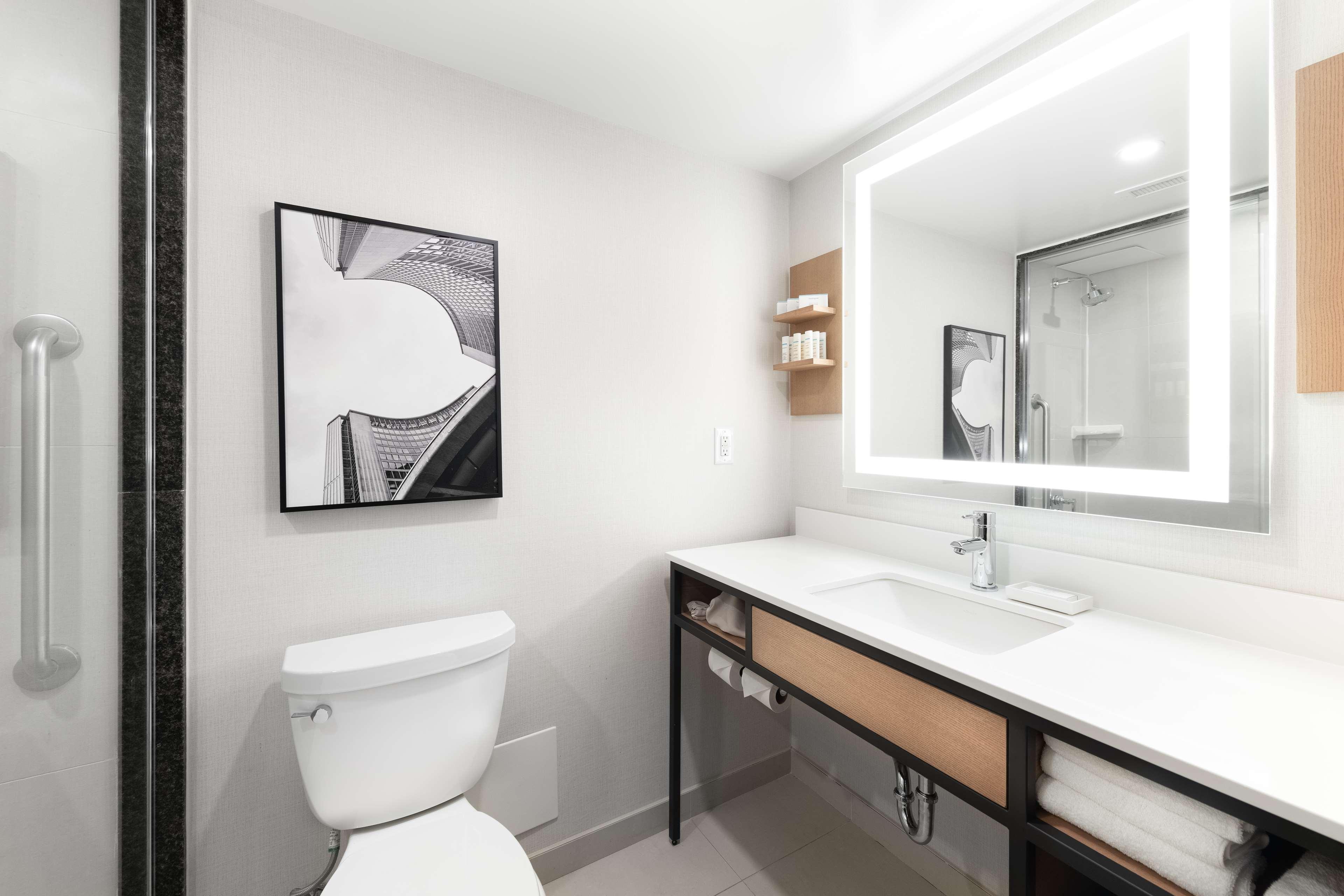 Hilton Garden Inn Toronto Airport Mississauga Dış mekan fotoğraf