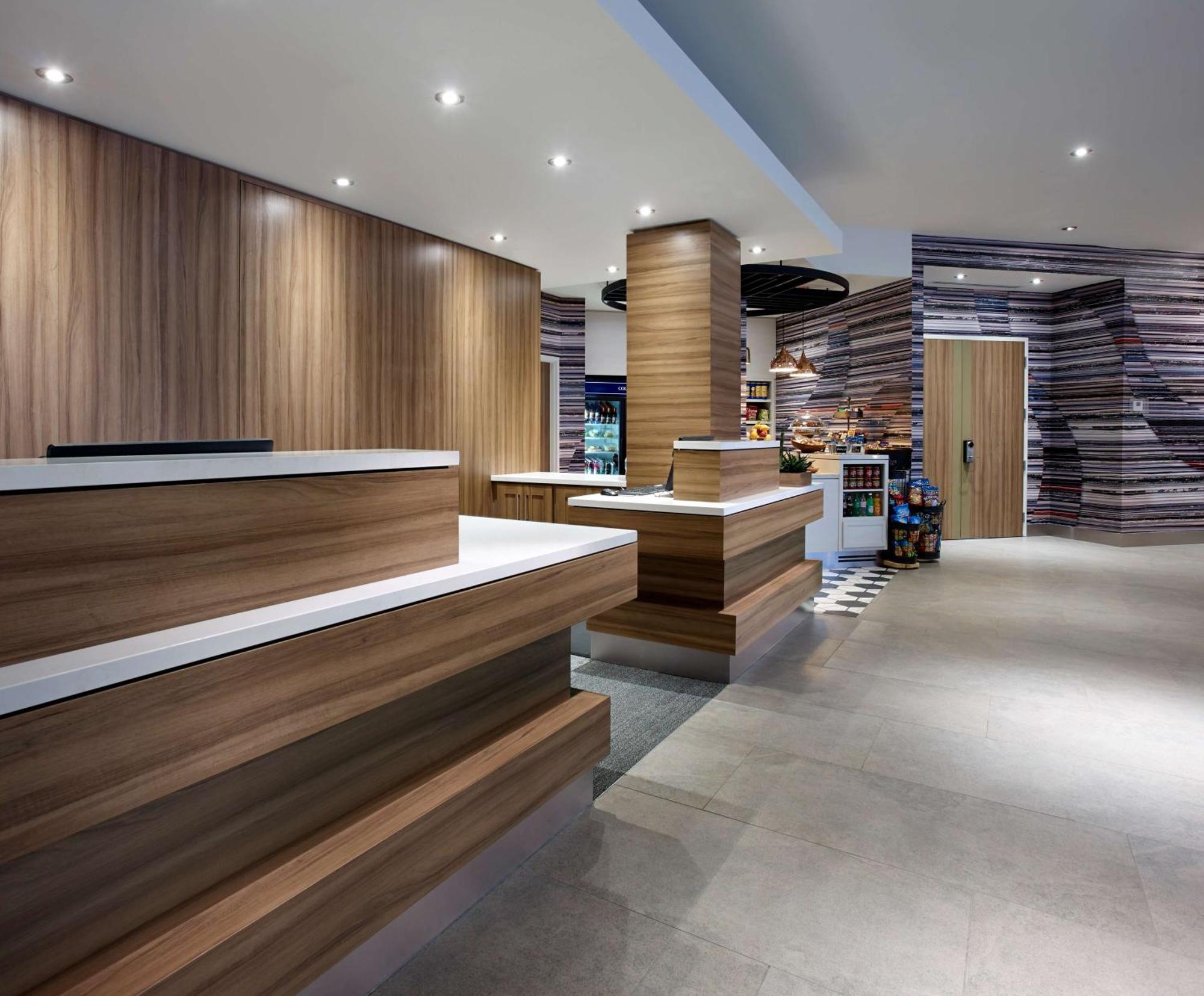 Hilton Garden Inn Toronto Airport Mississauga Dış mekan fotoğraf